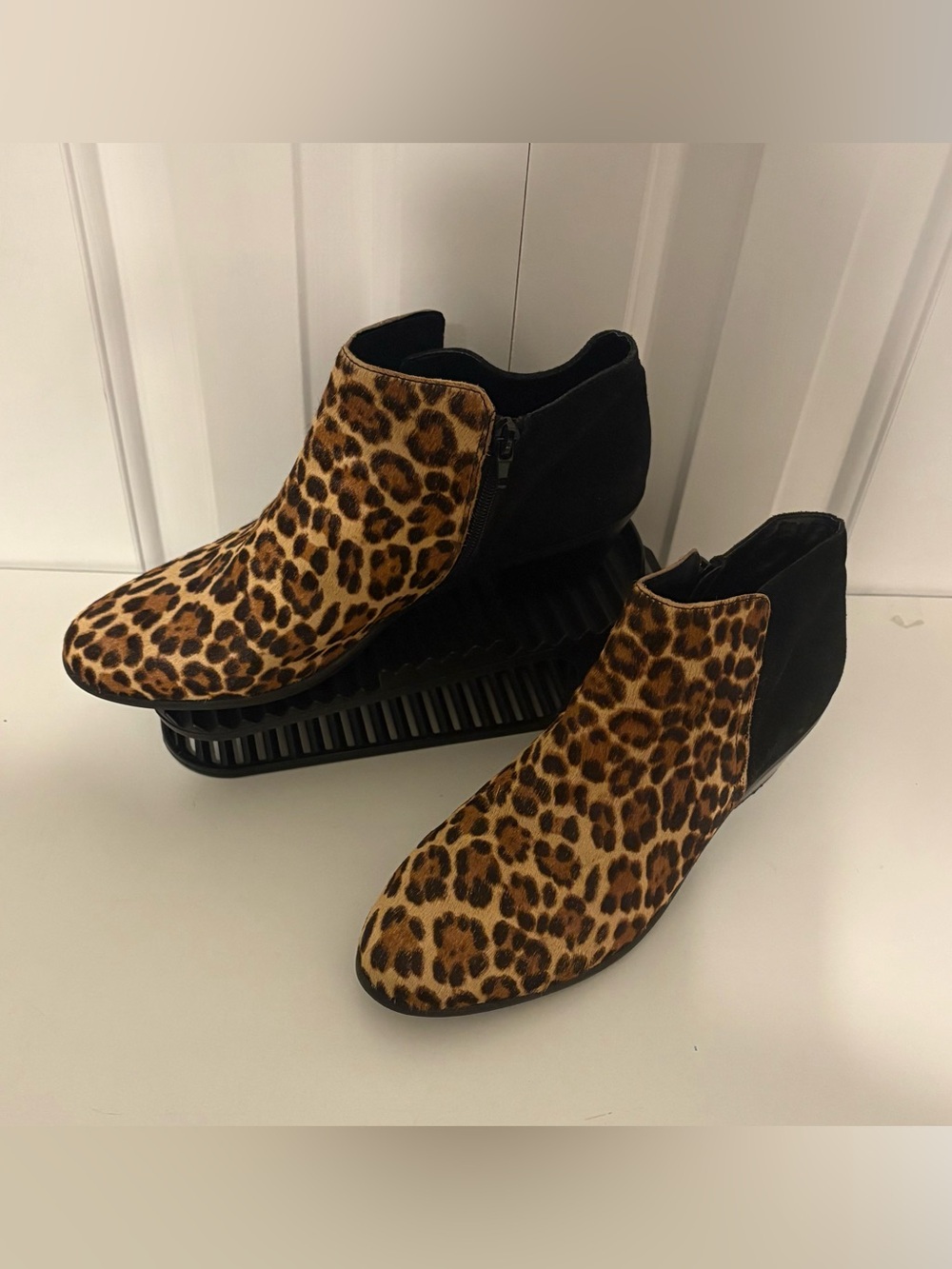 BASS “Nina” Leopard (Hair) and Black Suede Ankle Booties, Size 10